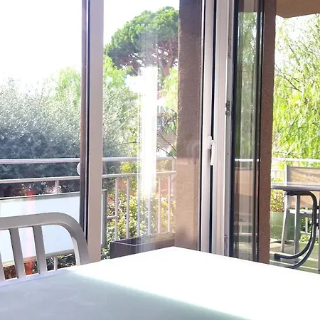 Pool And Relax 20' From Barcelona 公寓