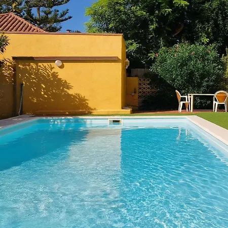 Pool And Sea 20' From Barcelona Apartment Premia De Mar